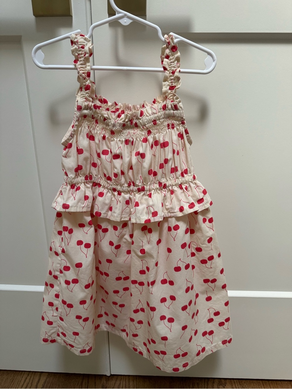 Hanna Andersson SZ 5 off-white Dress with Red Cherry Print
